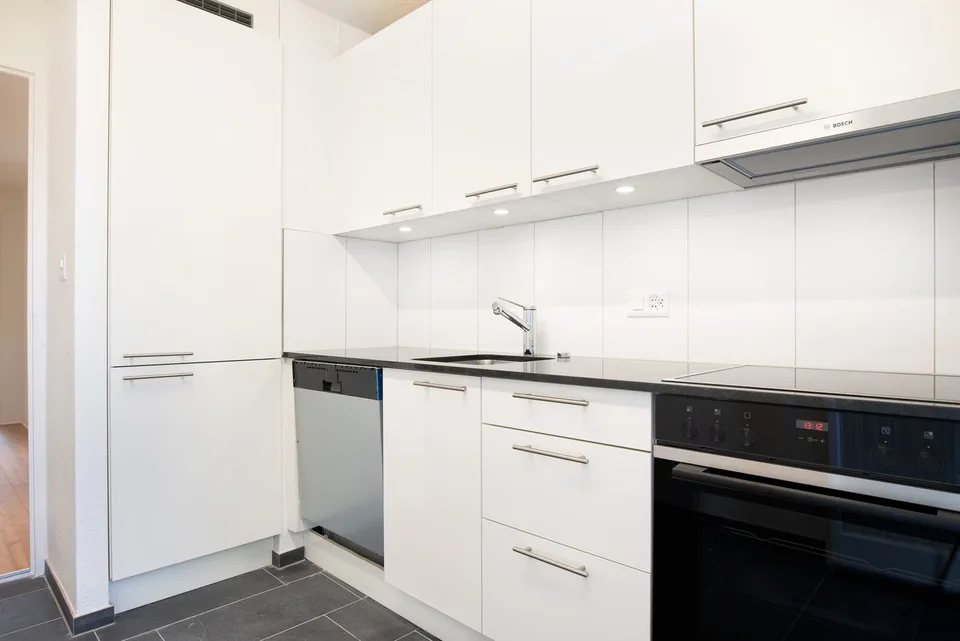 Renovierte 4- Zimmerwohnung in Spreitenbach zu vermieten!
