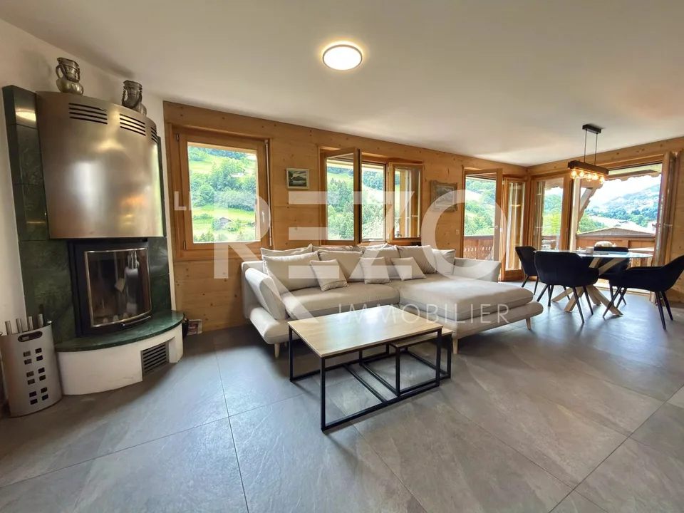 Wohnung mit 4,5 Zimmern, großem Balkon und Panoramablick. Troistorrents, VS