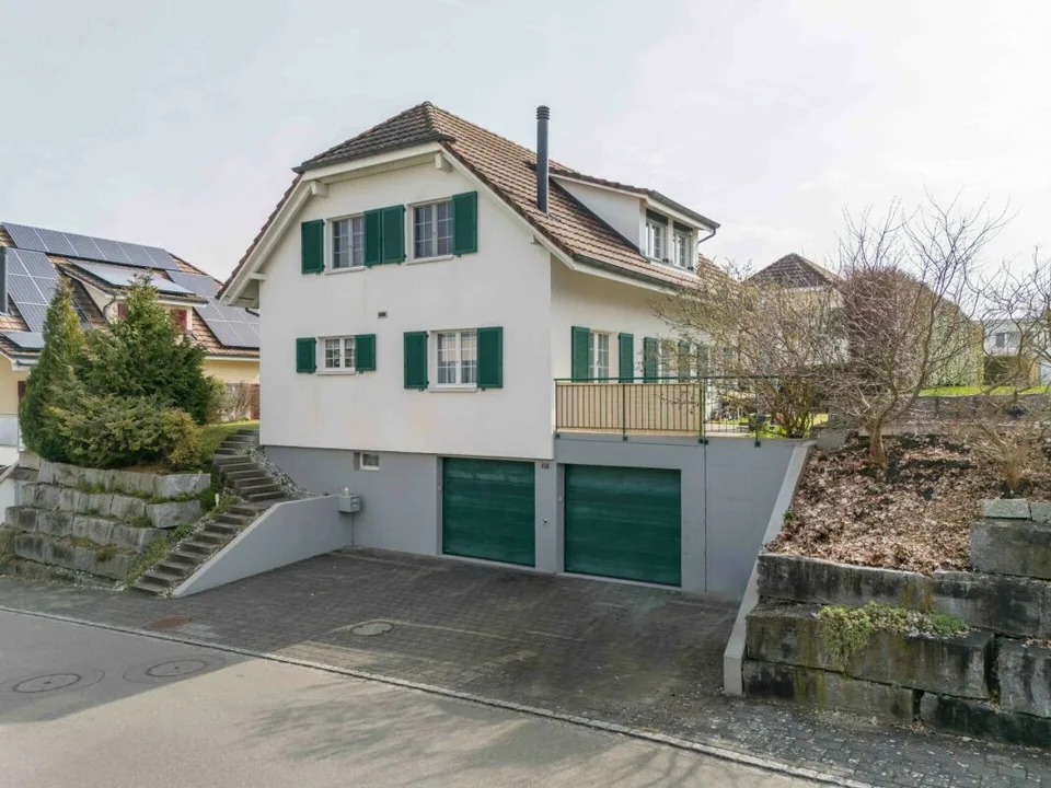 Gehobenes 5.5-Zimmer-Einfamilienhaus an ruhiger, begehrter Wohnlage!