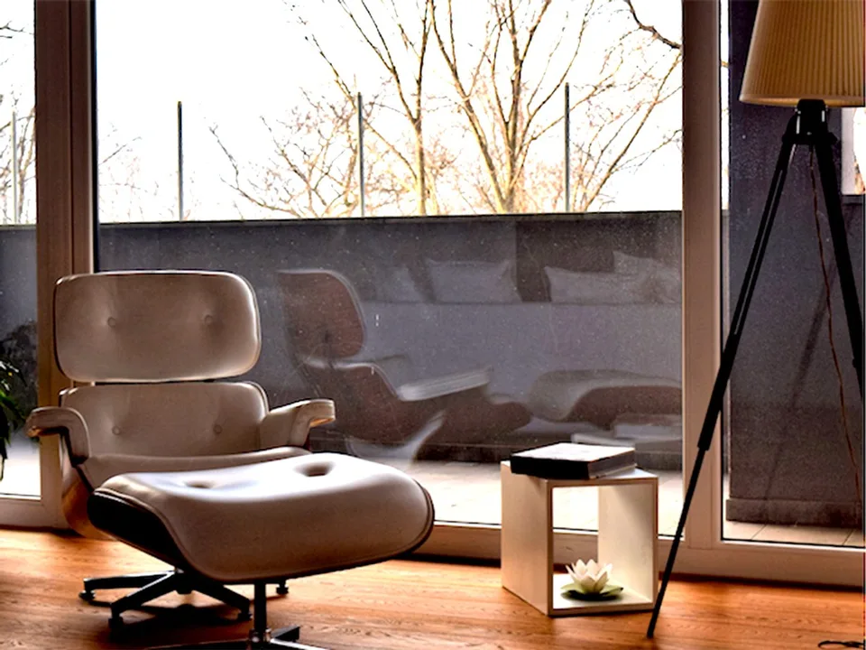 Modernes 3,5-Zimmer-Apartment mit Garten und separates Studio.