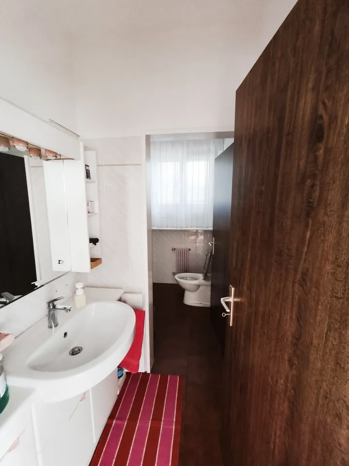 Elegantes unabhängiges 5,5-Zimmer-Haus mit Pool und großem Garten