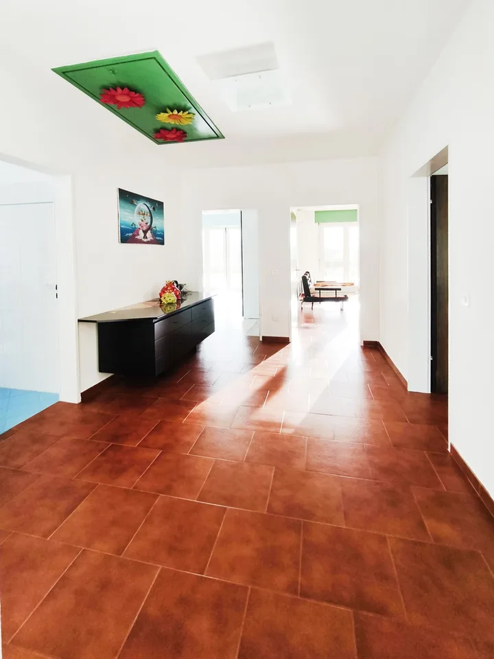 Elegantes unabhängiges 5,5-Zimmer-Haus mit Pool und großem Garten