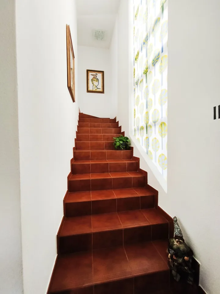 Elegantes unabhängiges 5,5-Zimmer-Haus mit Pool und großem Garten