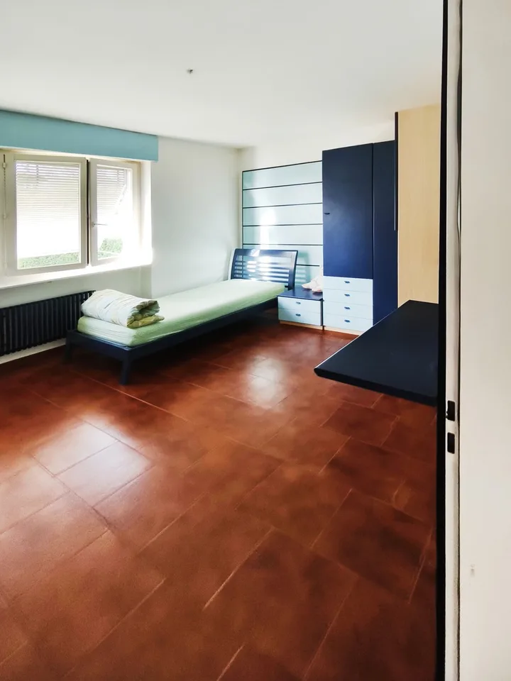 Elegantes unabhängiges 5,5-Zimmer-Haus mit Pool und großem Garten