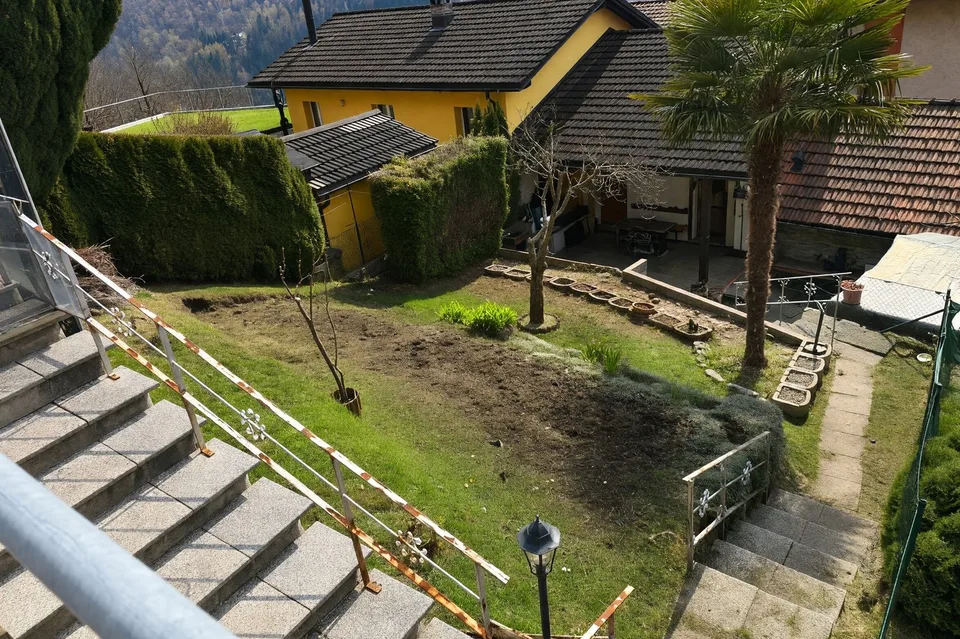 Maison de noyau 3,5 avec jardin et veranda extérieure
