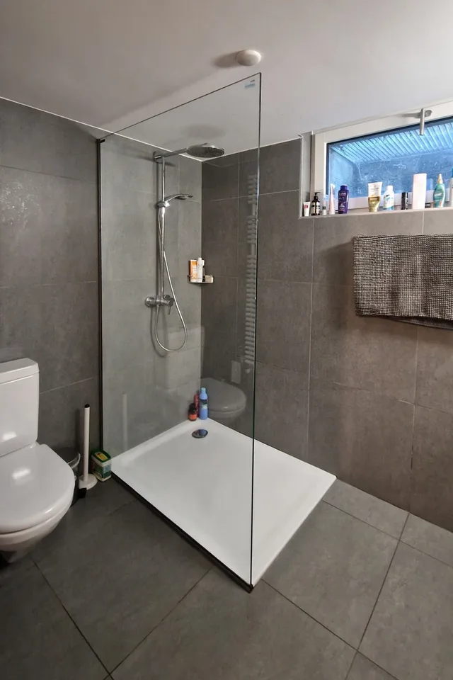 Casa unifamiliare 6,5 locali di 190 mq con giardino privato e veranda