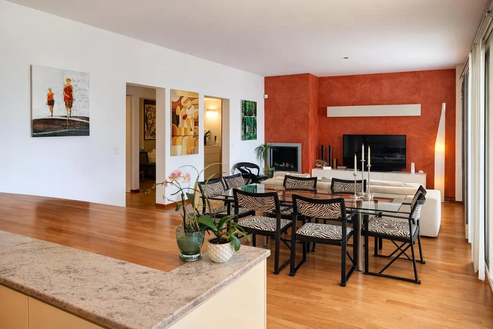 Appartement raffiné 4,5 pièces avec double terrasse et vue lac magnifique