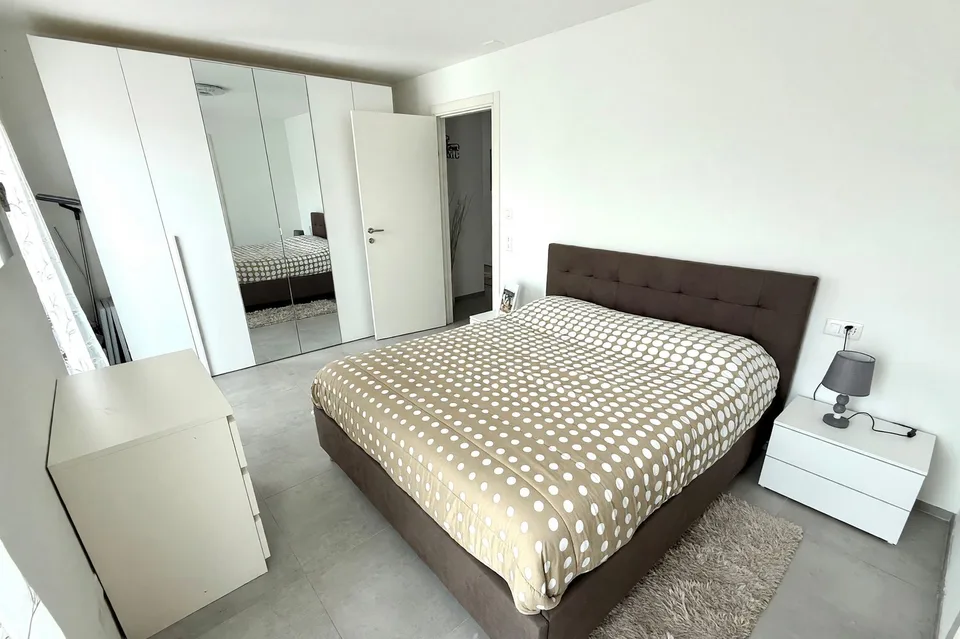 Élégant nouvel appartement 3,5 pièces avec grand terrasse et chambre avec salle de bain attenante