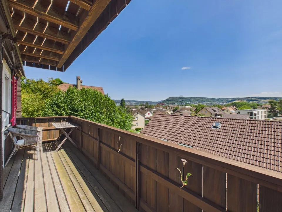 Maison charmante de style chalet, entourée de nature et avec une belle vue
