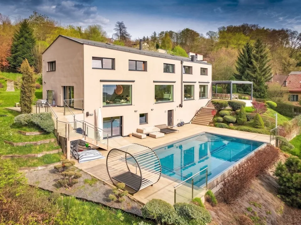 Élégance contemporaine avec vue panoramique sur le Léman