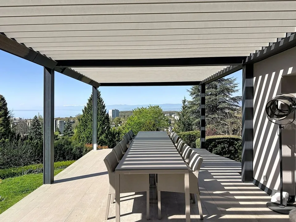 Élégance contemporaine avec vue panoramique sur le Léman