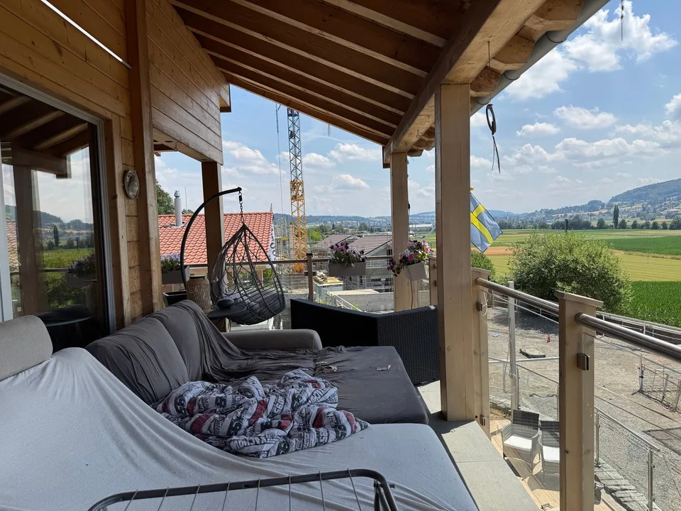 3 Familienhaus mit Pferdestall, Reitplatz, Naturpool und Überlaufbecken