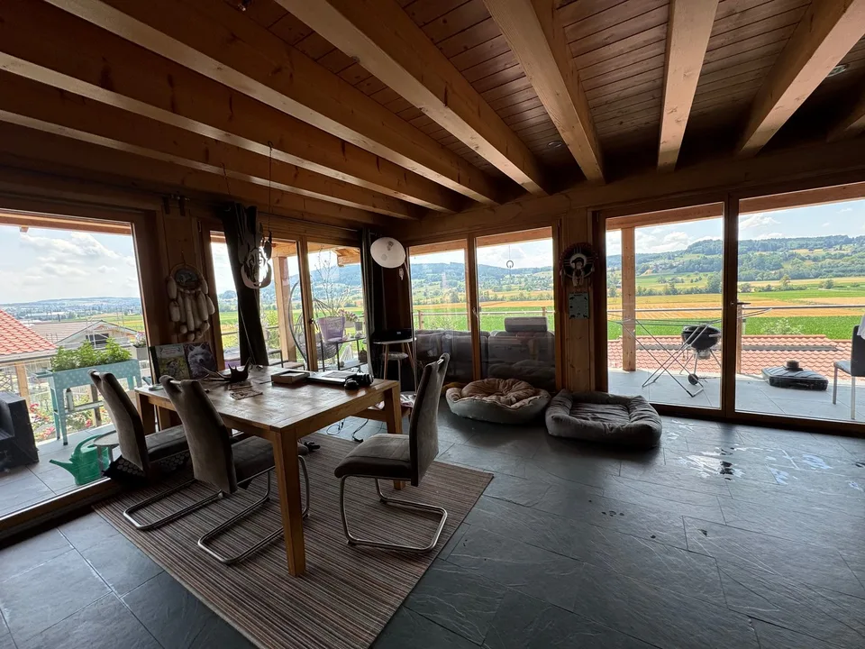 3 Familienhaus mit Pferdestall, Reitplatz, Naturpool und Überlaufbecken