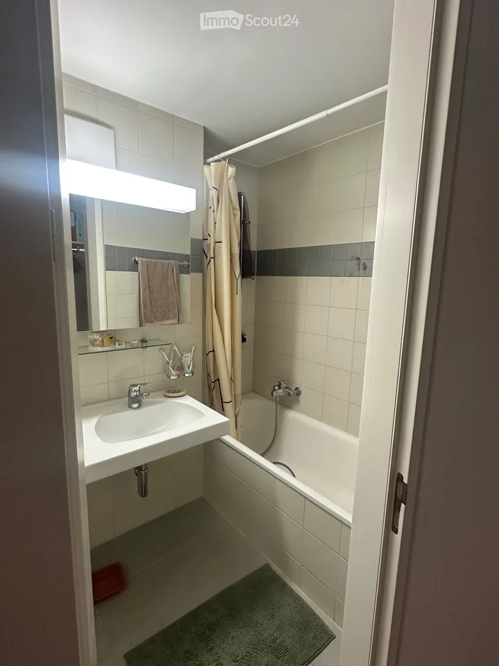 Übernahme des Mietvertrags, Souplex von 105 m², 1710.- – Foto 3 von 4