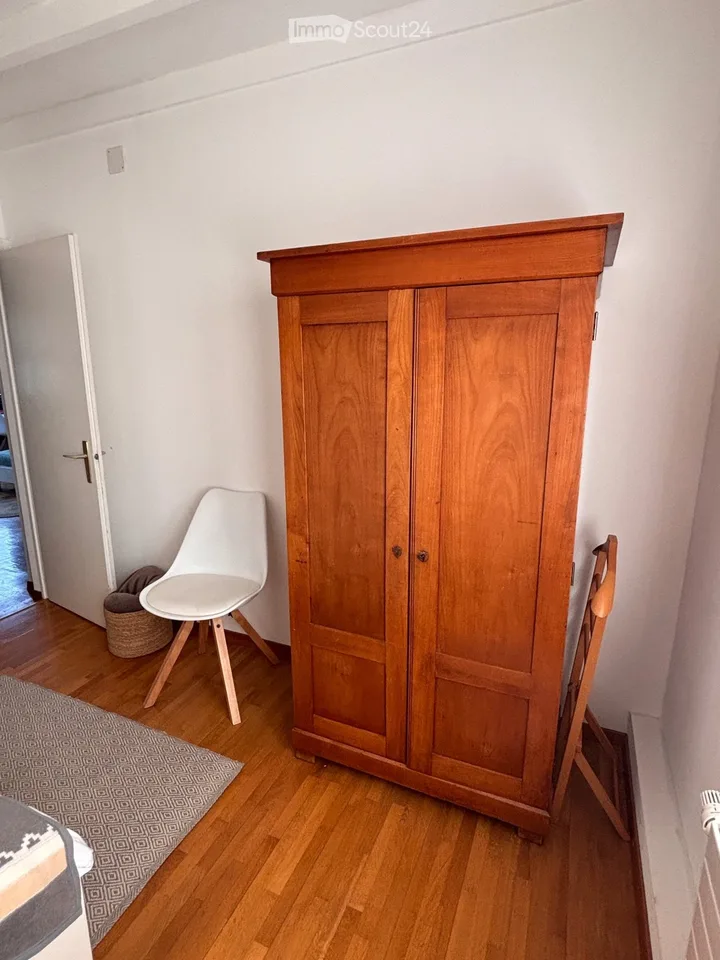 Schlafzimmer mit 140x200 Bett auf dem Land