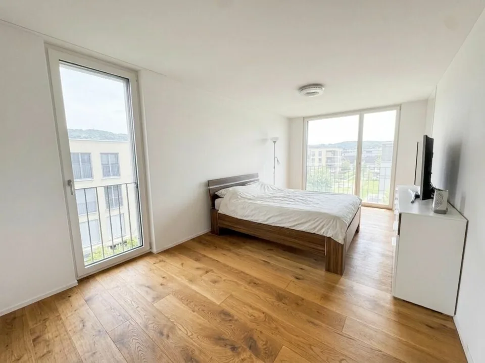 Appartement de haute qualité de 4,5 pièces avec grand balcon