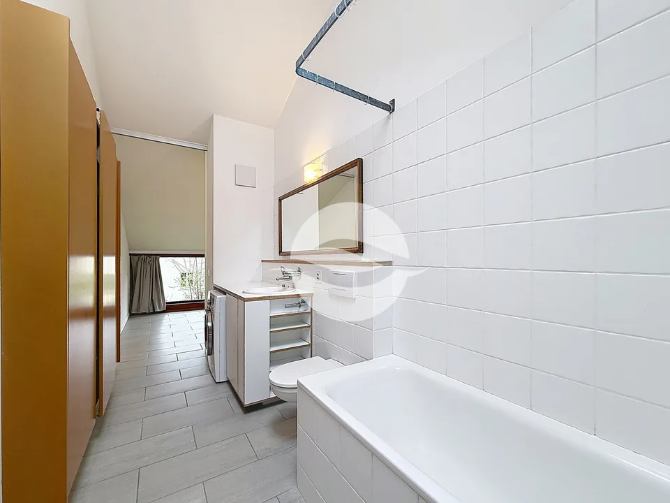 Charmannte Reihenhaus-Villa mit 4,5 Zimmern und baumgesäumtem Garten!