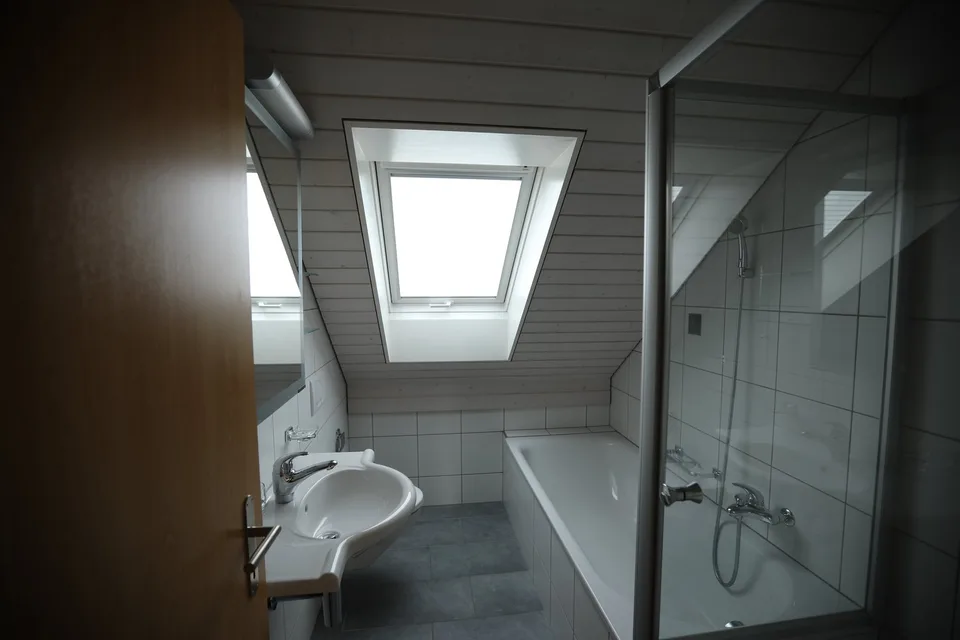 Charming 4.5-room attic apartment in Detligen – quiet location with a view
