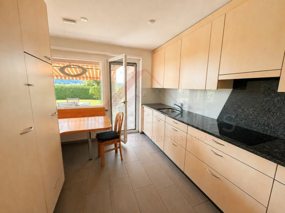 Charmantes 5.5-Zimmer-Einfamilienhaus mit Alpenblick, grossem Garten und Ausbaupotenzial in Stetten AG