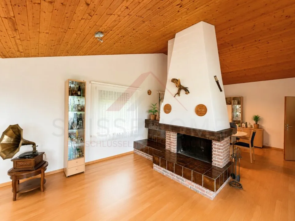 Charmantes 5.5-Zimmer-Einfamilienhaus mit Alpenblick, grossem Garten und Ausbaupotenzial in Stetten AG