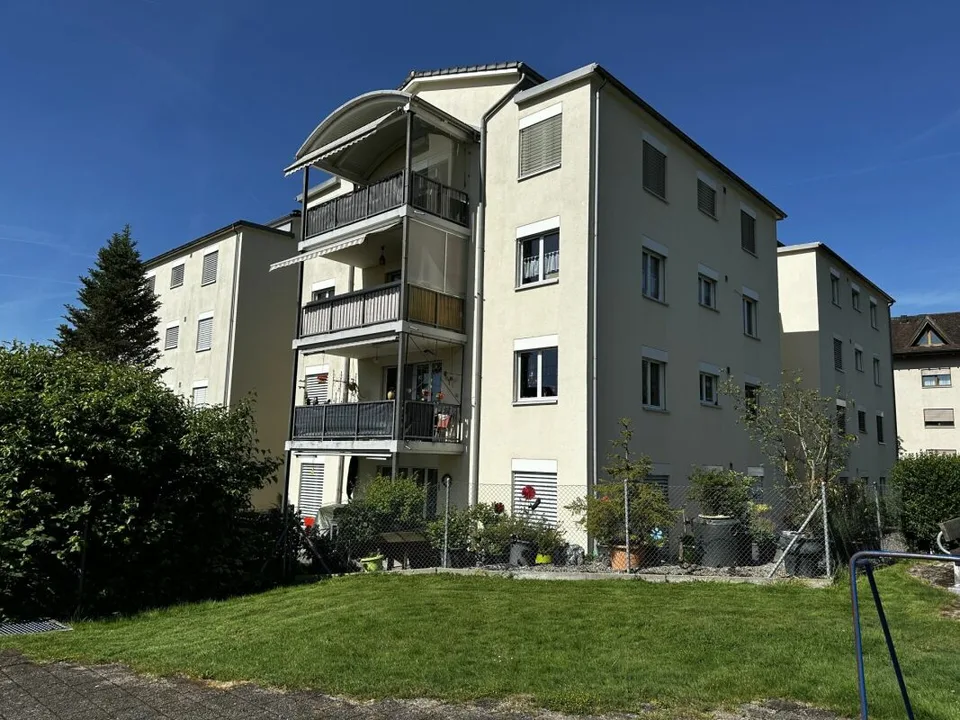 Modernized 4.5-room apartment with a great view