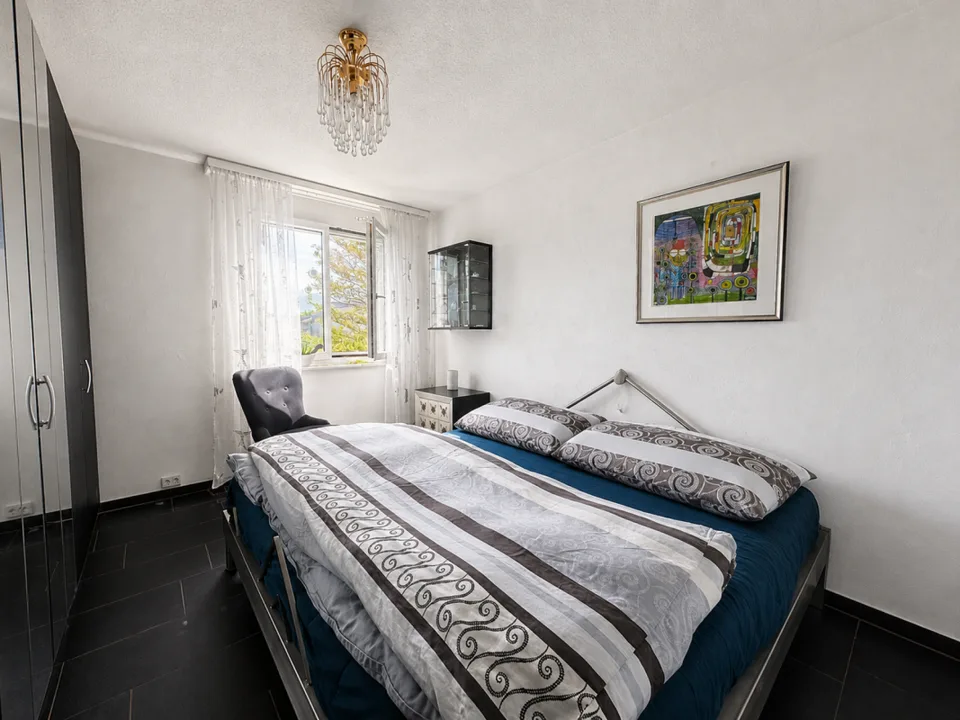 Modernized 4.5-room apartment with a great view