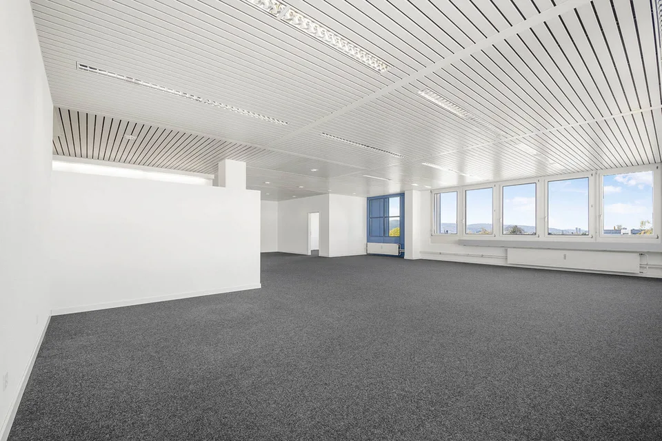 Ausgebaute Büroflächen in Volketswil zu vermieten