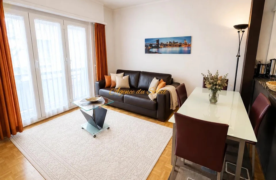 À louer à la saison d'hiver : Bel appartement 2.5 pièces au bord du golf 18 trous et parking devant l'immeuble !