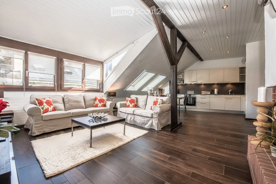NYON Centre  -  Entièrement meublé  /  Fully-furnished