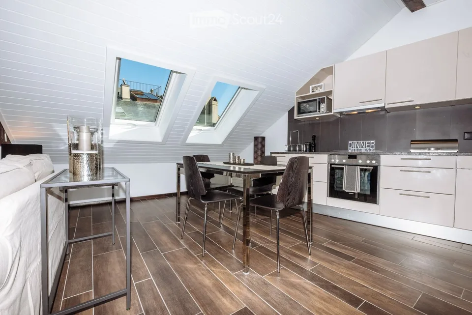 NYON Centre  -  Entièrement meublé  /  Fully-furnished