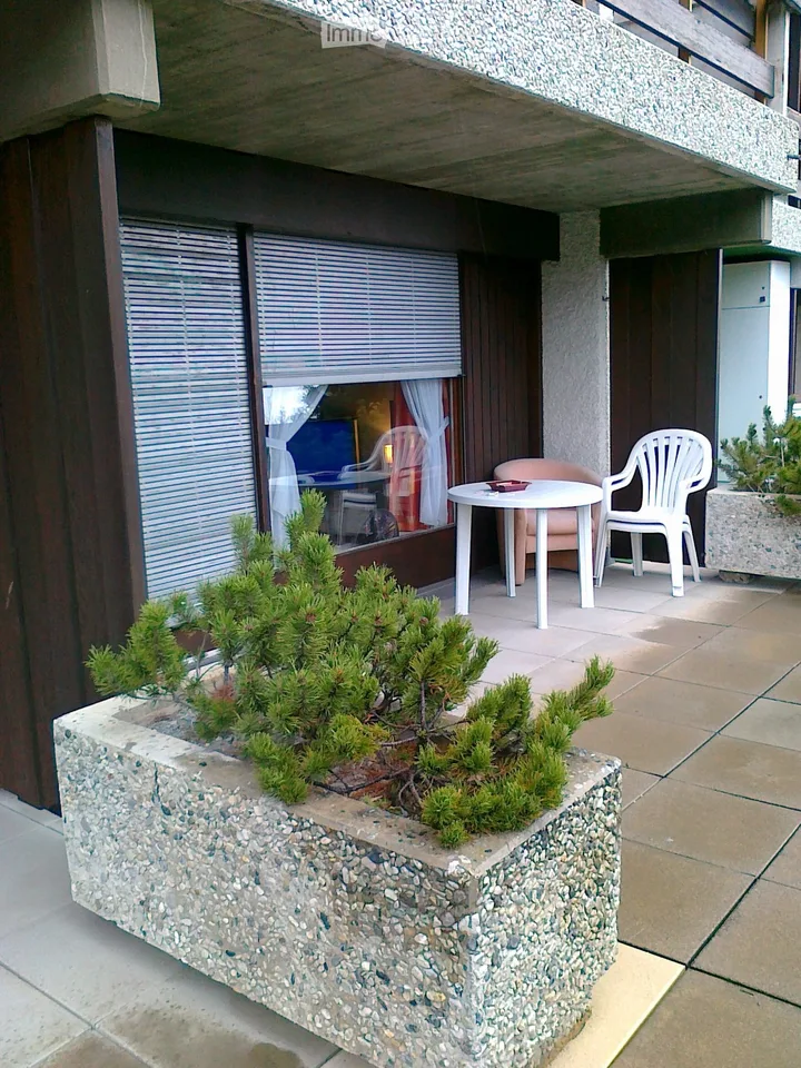 Bello studio completamente arredato