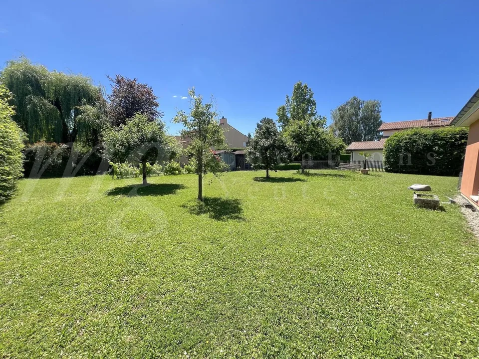 SUPERBE MAISON INDIVIDUELLE DE 250 m2 hab - RAVISSANT JARDIN CLOTUREE - ARBORISE - ET CALME DE 1100 m2