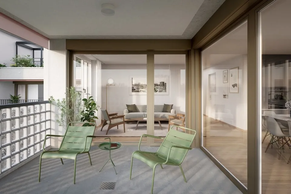 Modern 2.5 room apartment with spacious balcony in central location.