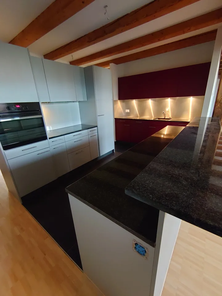 Grosszügiges und modernes Loft im ruhigen Herbligen