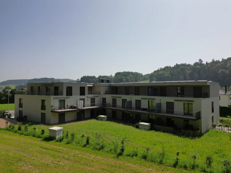 Moderne 2.5-Zimmerwohnung mit 14m2 Balkon