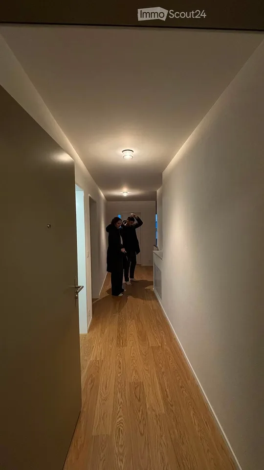 Moderne 3.5-Zimmer-Wohnung mit Balkon in Wallisellen