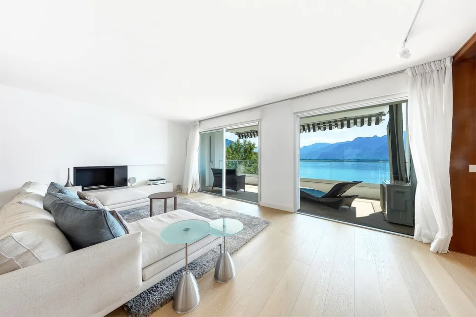 Luxueux Appartement en 1ère ligne de Lac à Territet - Exclusivité Rockwell Properties