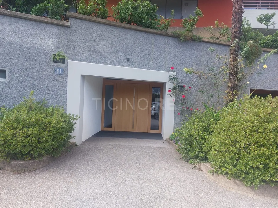 Lugano: Luminoso Appartamento 3.5 Locali con vista lago e città