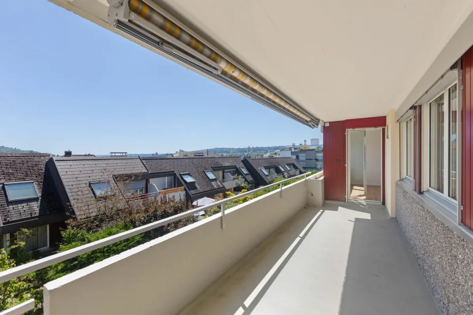 Appartamento di 4½ locali ristrutturato con ampio balcone