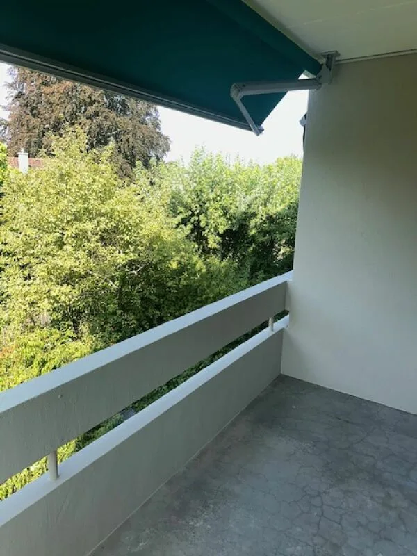 Appartamento di 3 locali luminoso con vista sul verde