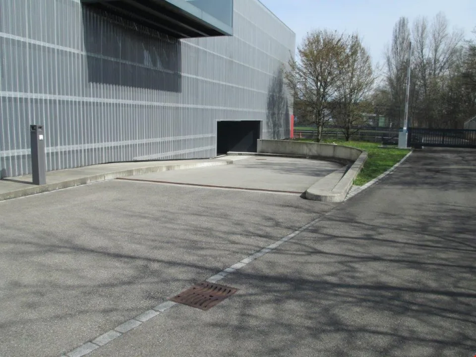 "Perfekter Parkplatz für Liebhaberauto"
