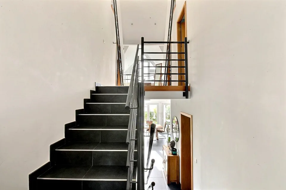 EXKLUSIVES EINFAMILIENHAUS AM WALDRAND – RUHE, NATUR & NÄHE ZU BASEL