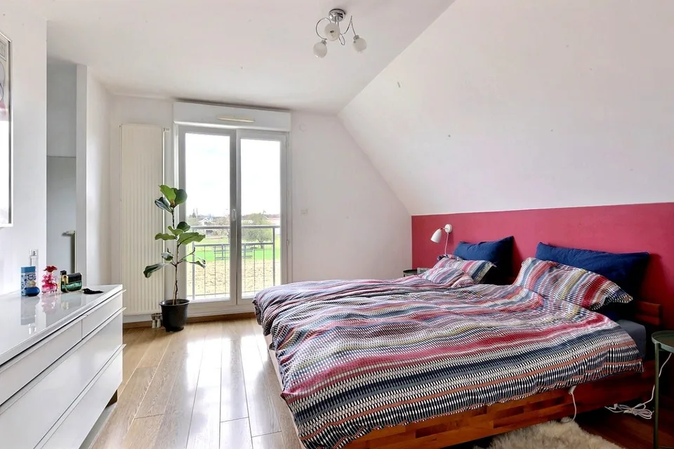 EXKLUSIVES EINFAMILIENHAUS AM WALDRAND – RUHE, NATUR & NÄHE ZU BASEL
