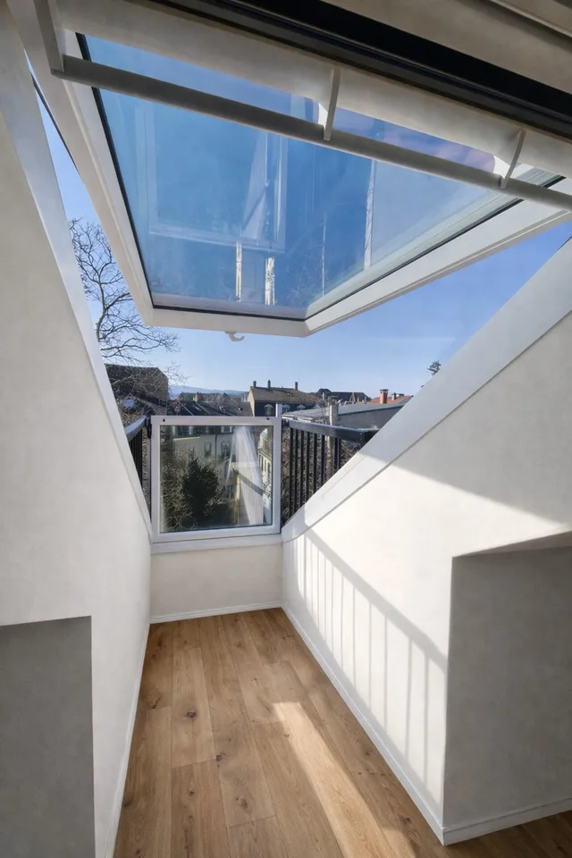 Erstbezug nach komplettem Dachausbau  exklusive Dachgeschosswohnung mit Cabriofenster in zentraler Lage
