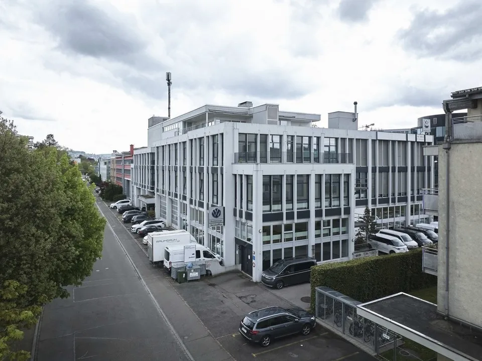 Geräumige Attika mit grosszügiger Dachterrasse in Schlieren