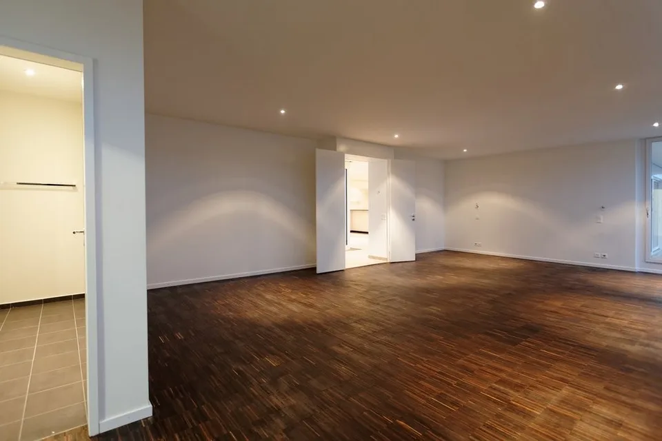Geräumige Attika mit grosszügiger Dachterrasse in Schlieren
