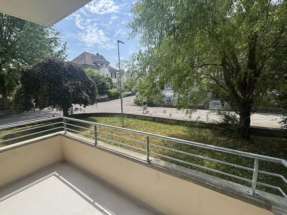 3.5-room apartment, ground floor left