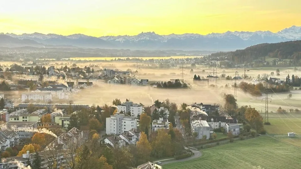Appartement exclusif de 5,5 pièces au 33ème étage des Tours Three Point