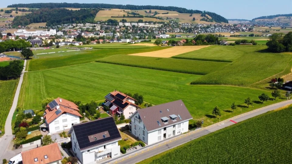 5.5-Zimmer-Maisonette: 146 m² Wohnkomfort mit Galerie, Terrasse und Weitsicht