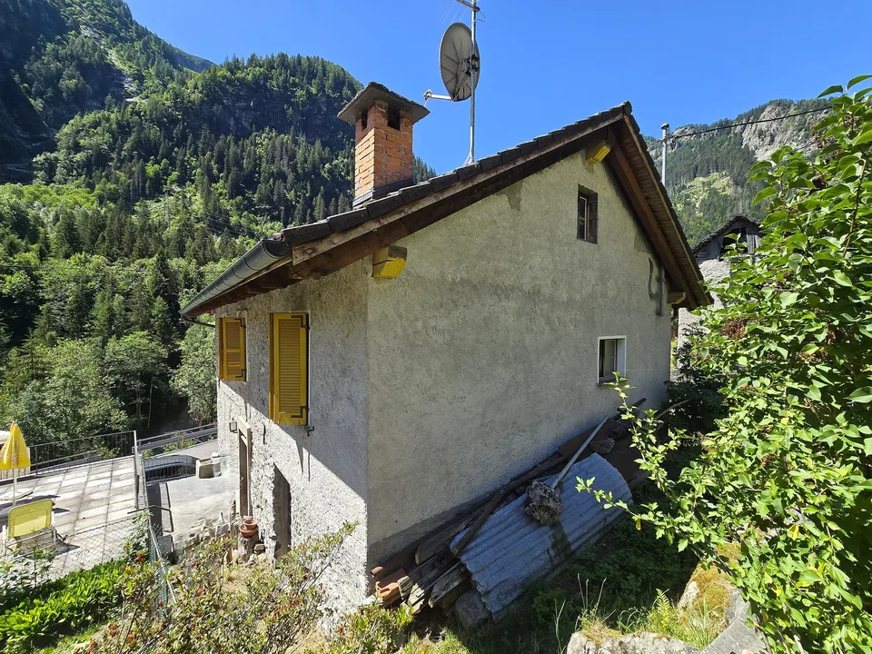 Großes Haus mit Garten, Garage und herrlicher Aussicht